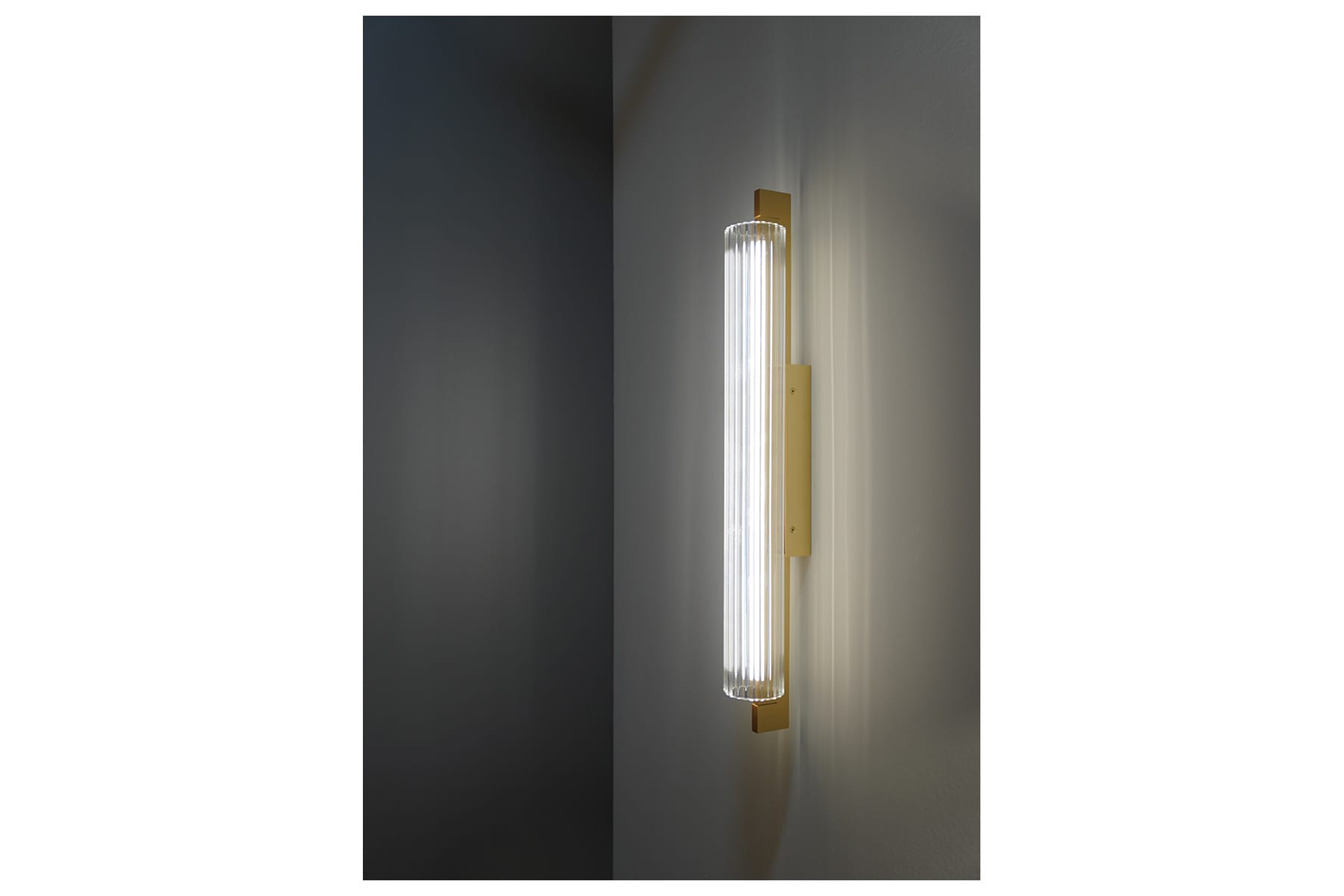 ANTIDARK Lirra wall 70 brass w light
